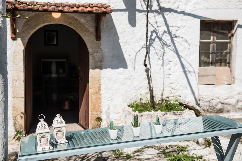 Traditional House Alikampos エクステリア 写真