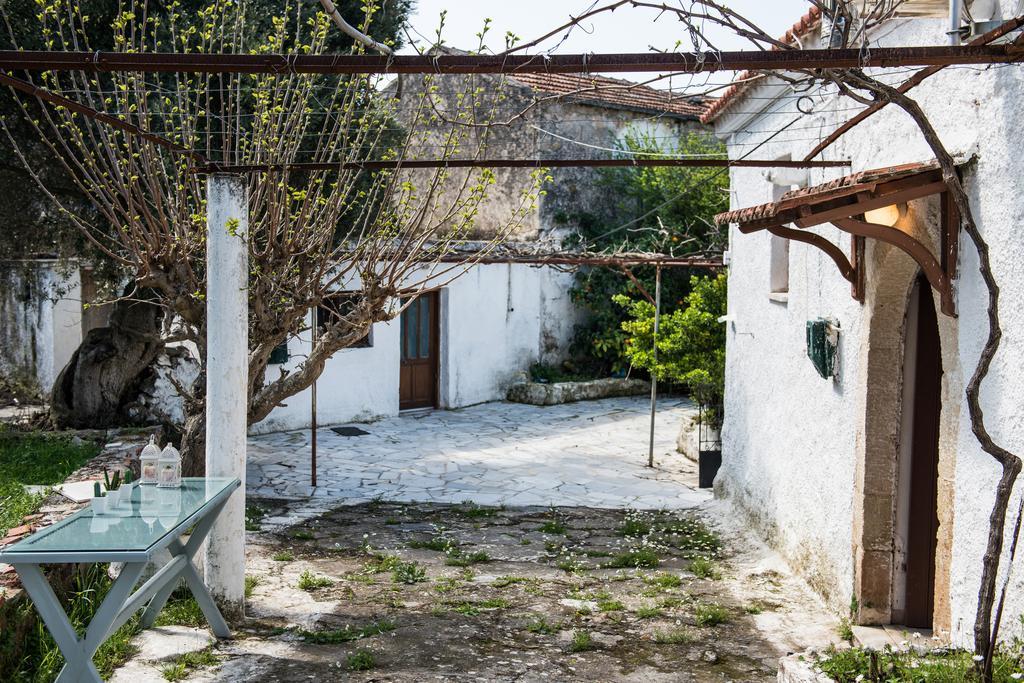 Traditional House Alikampos エクステリア 写真